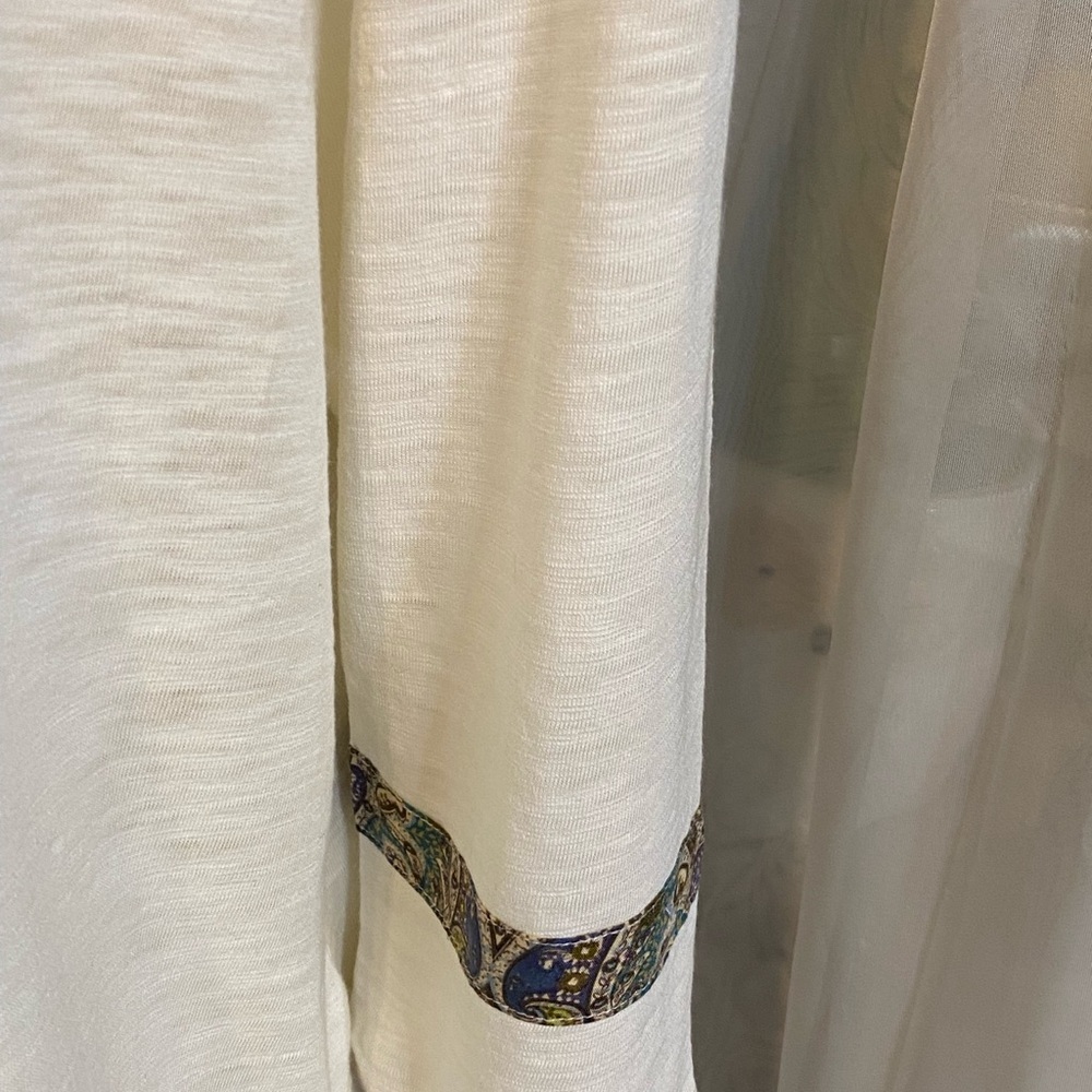 Chico’s size 2 ivory long sleeve floral tops with floral paisley embellishment. - Picture 4 of 7